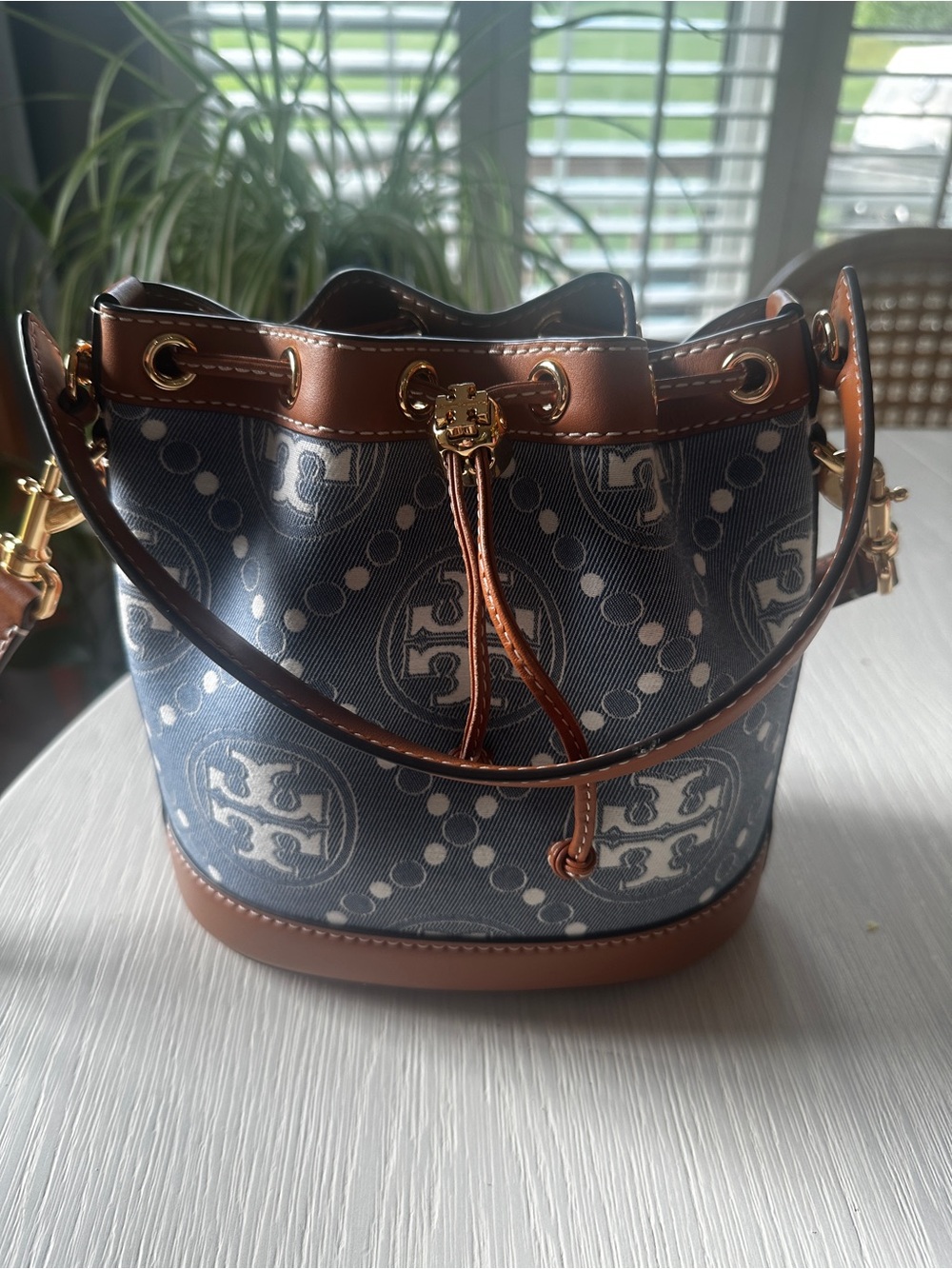 Tory Burch Navy Logo Canvas Bucket Bag with Brown Leather Trim - Picture 2 of 10